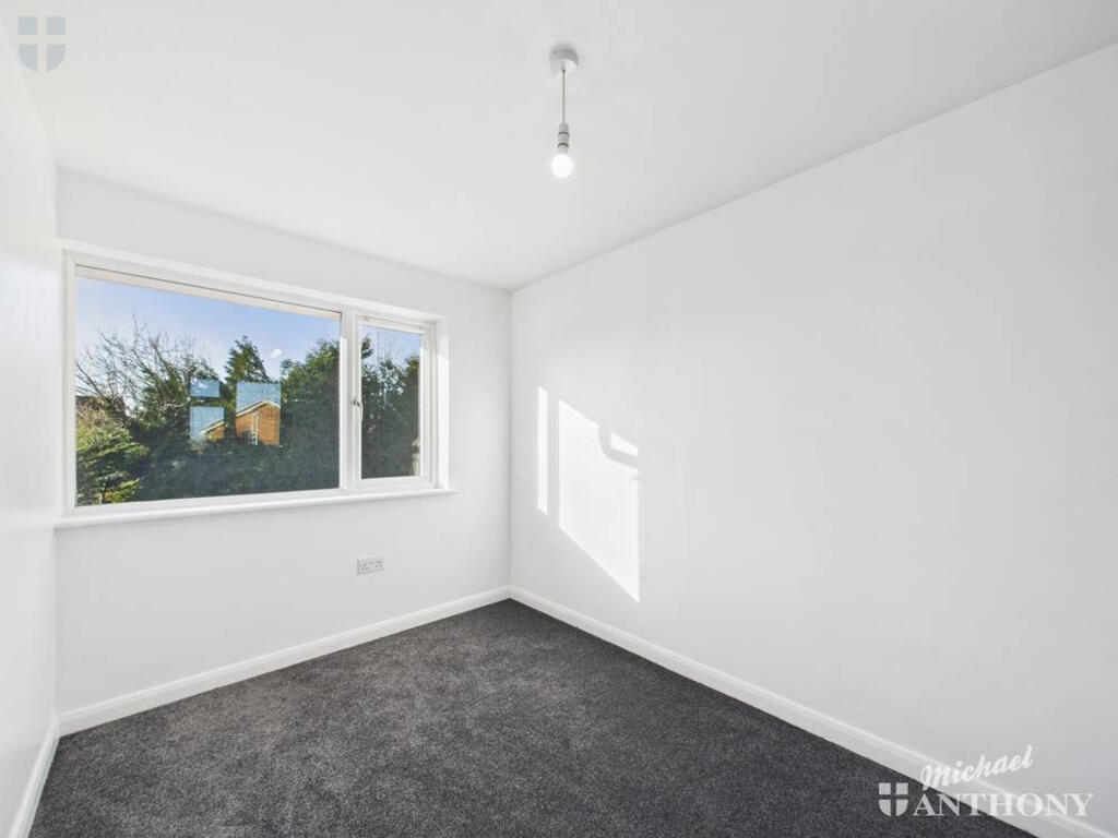 CAM03218G0-PR0848-STILL005-thumbnail-h750-70