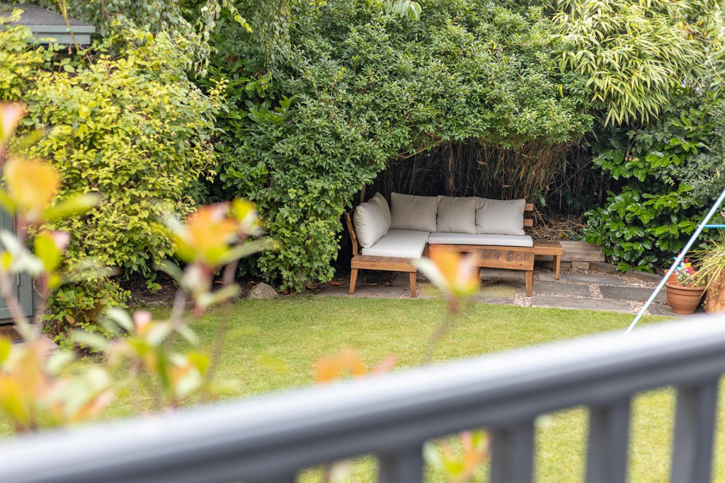 78 Fenay Lane, Almondbury 42_297.png