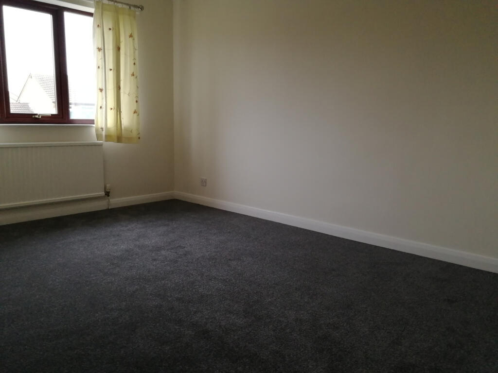 Bedrooms (3)