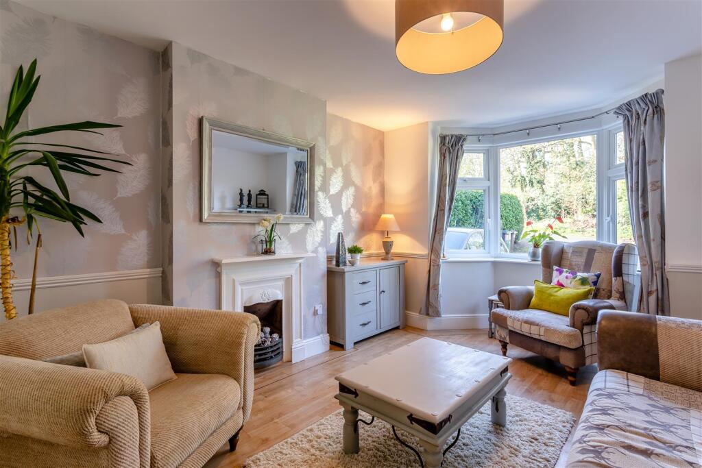 FAMILY ROOM/SNUG