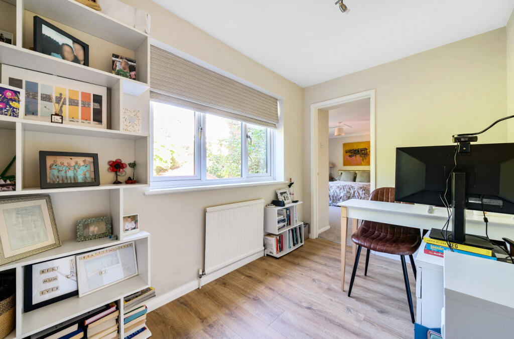 1336309-12-6899b3...