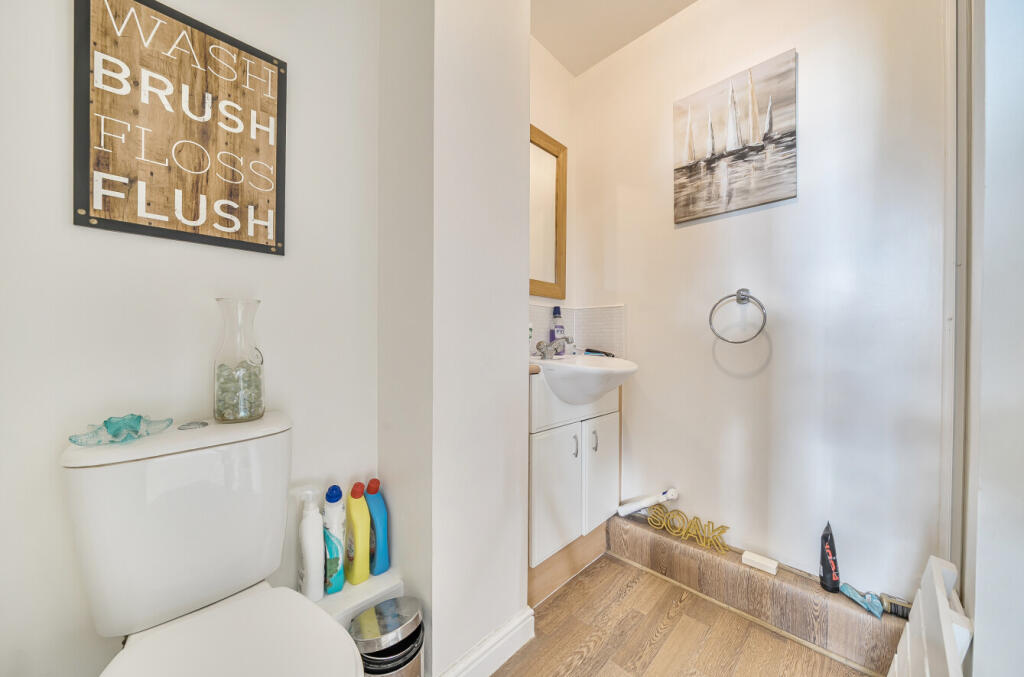 1347519-11-68b9b2...