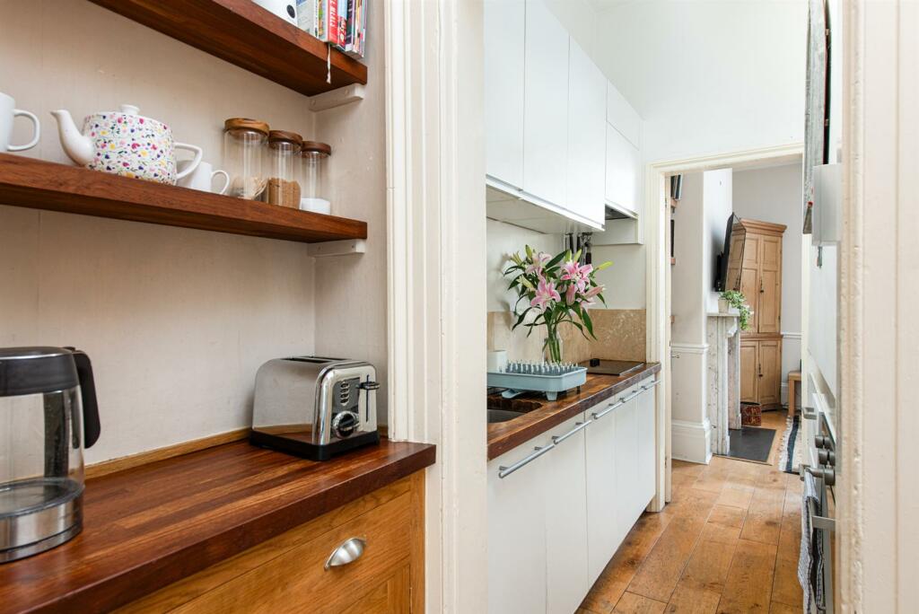 Kitchen_1.jpg