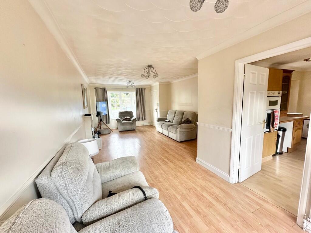 IMG-20250317-WA00...