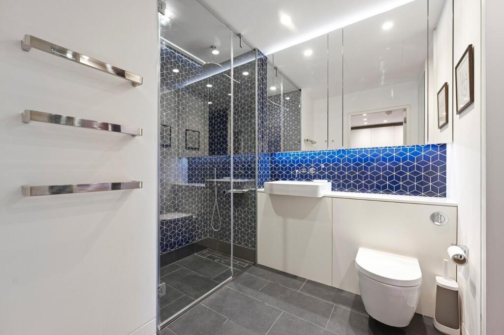 FBL - Wood Crescent - Shower Room3 (1).jpg