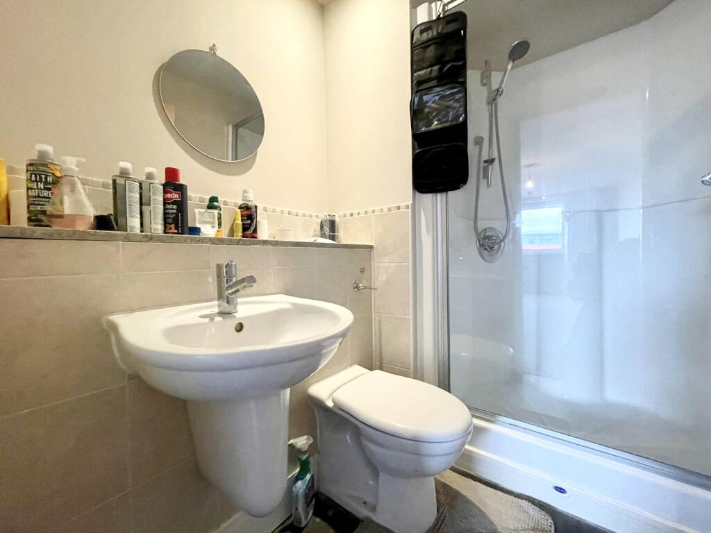 En-suite Bathroom
