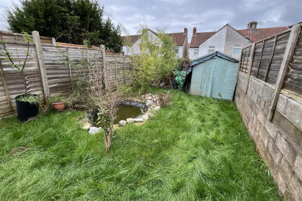 Garage and Garden to the Rear of 209, Luckwell Roa