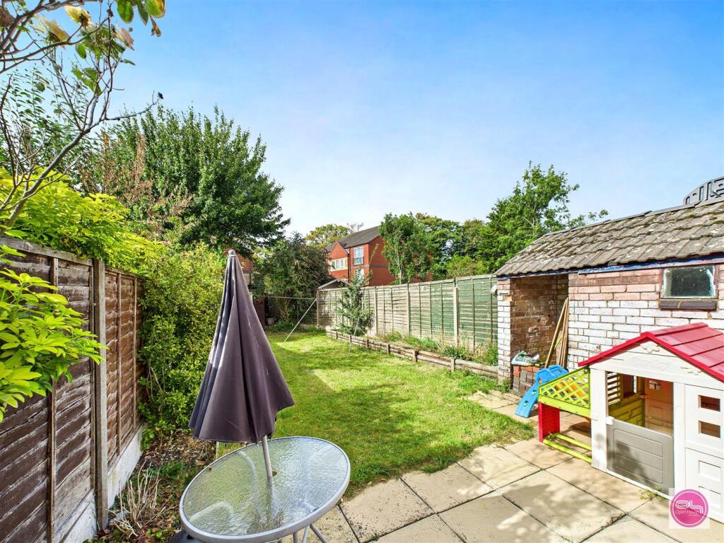 Outwoods Street, Burton on Trent (3).jpg