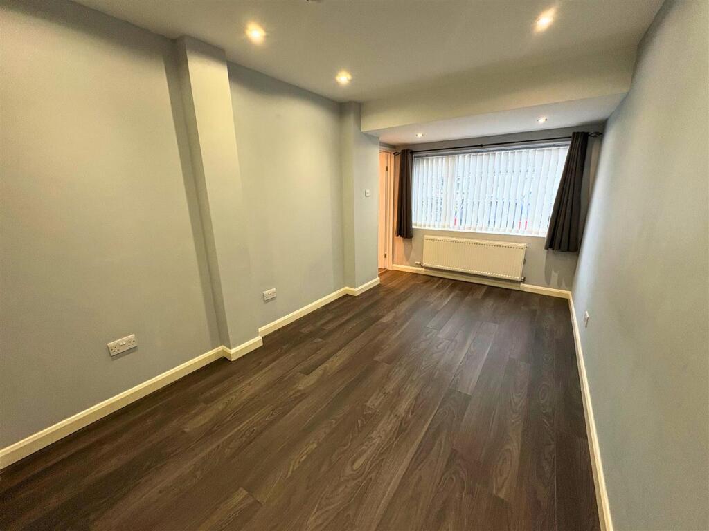 Lounge 2c (edit).jpg