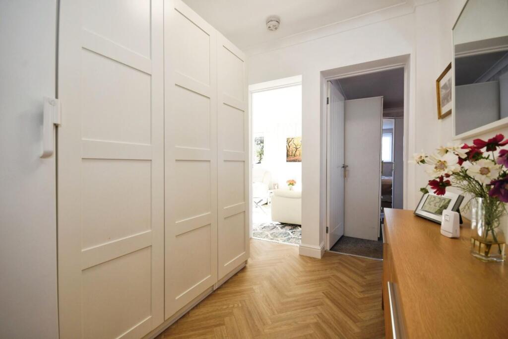 HALLWAY.jpg