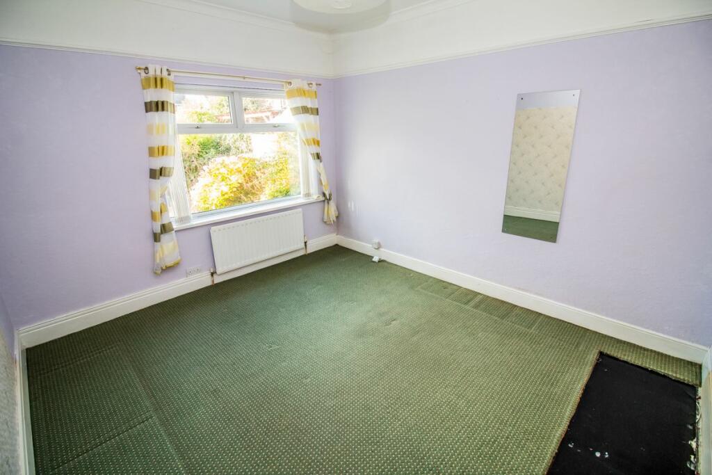 Lounge / Bedroom 1