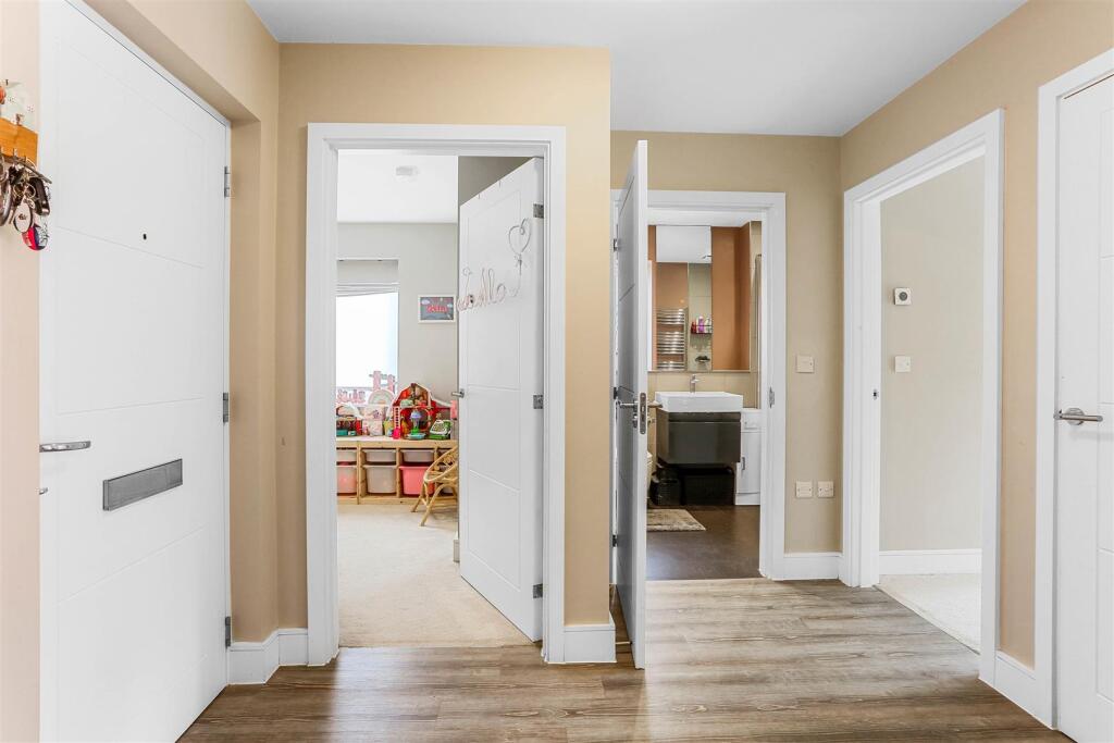 1544766104 - 12 (1).jpg