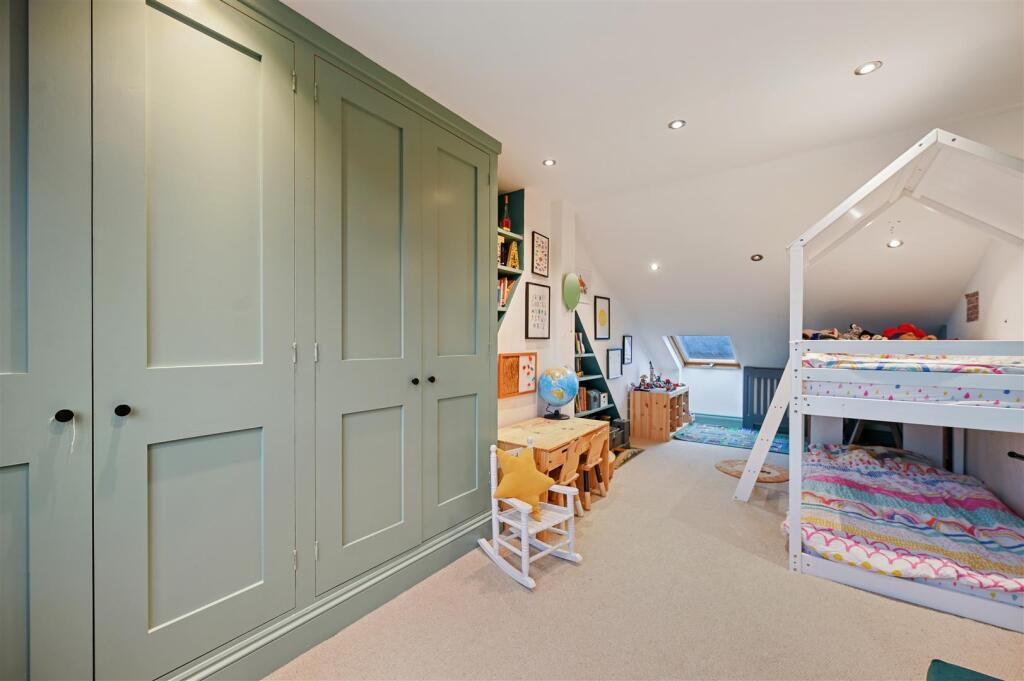 Cobbold Road - BedroomC1 (1).JPG