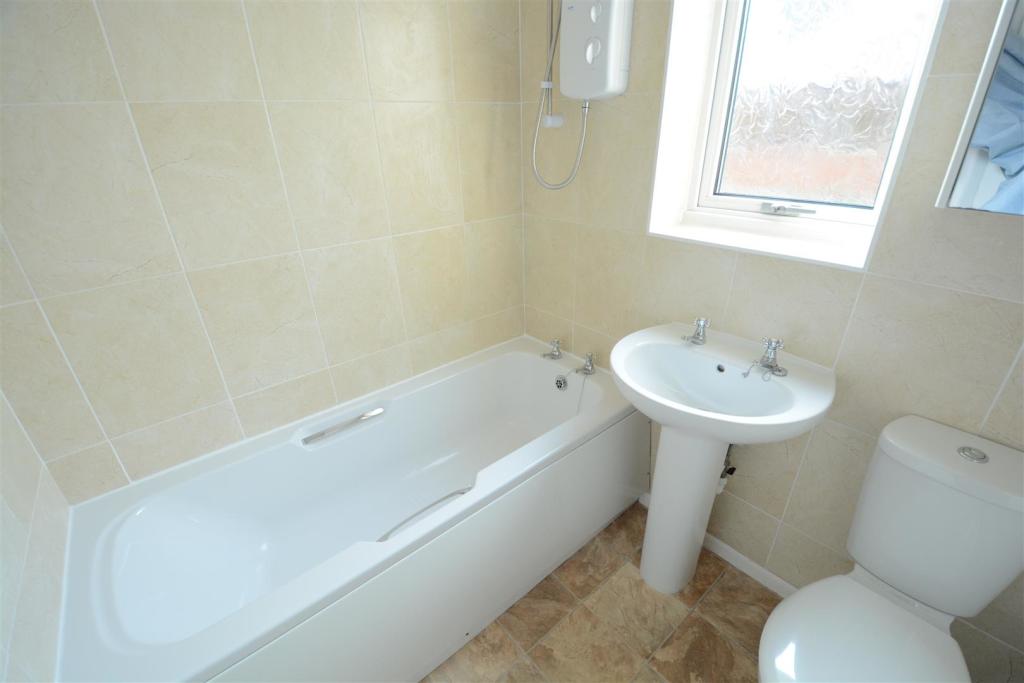 DOWNSTAIRS BATHROOM