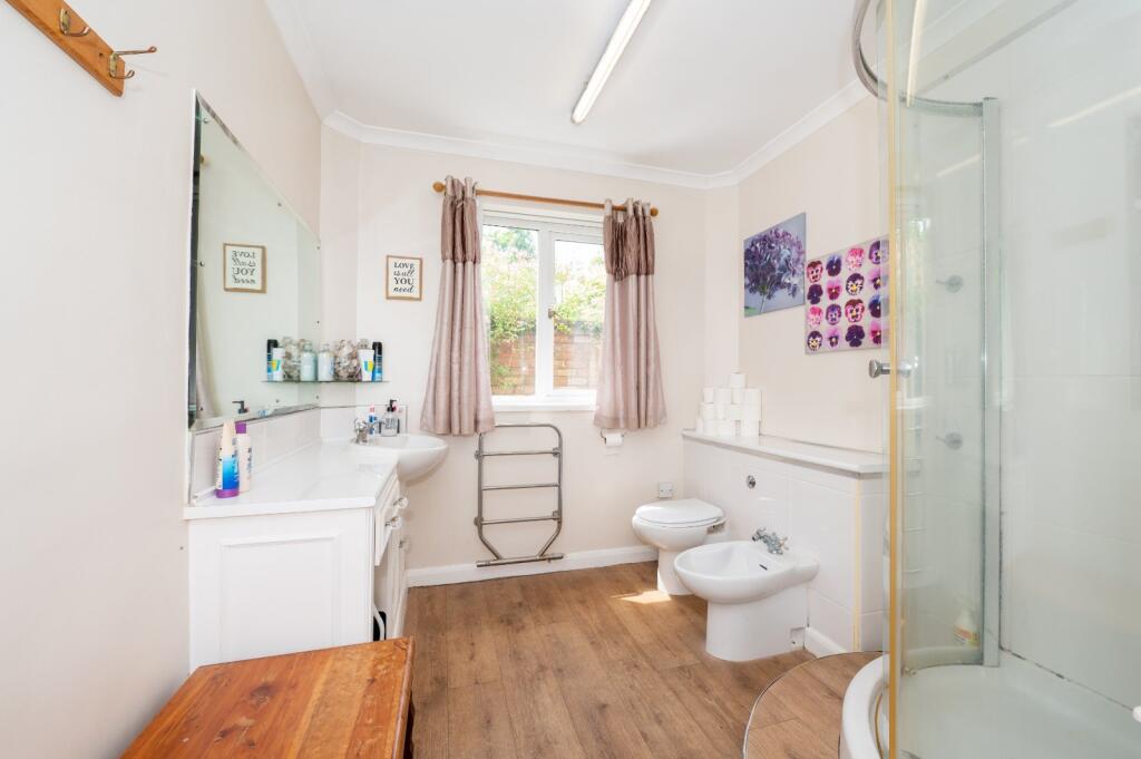 En Suite Shower Room