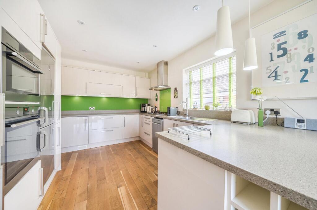 1298544-7-6830430...