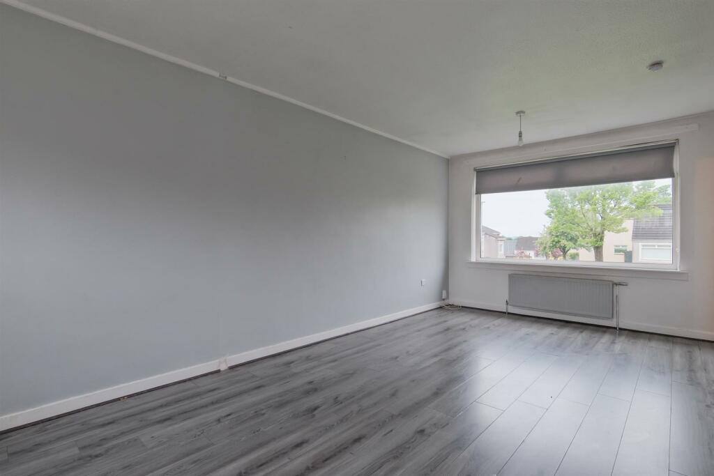 012-50 Allanton Grove, Wishaw.jpg