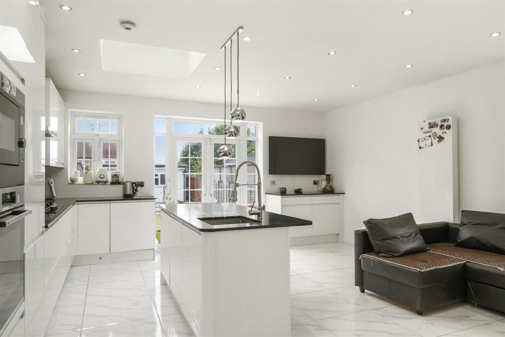 54 Victoria Avenue - l9F6ibxF2yGtAVqgxQDP.jpg