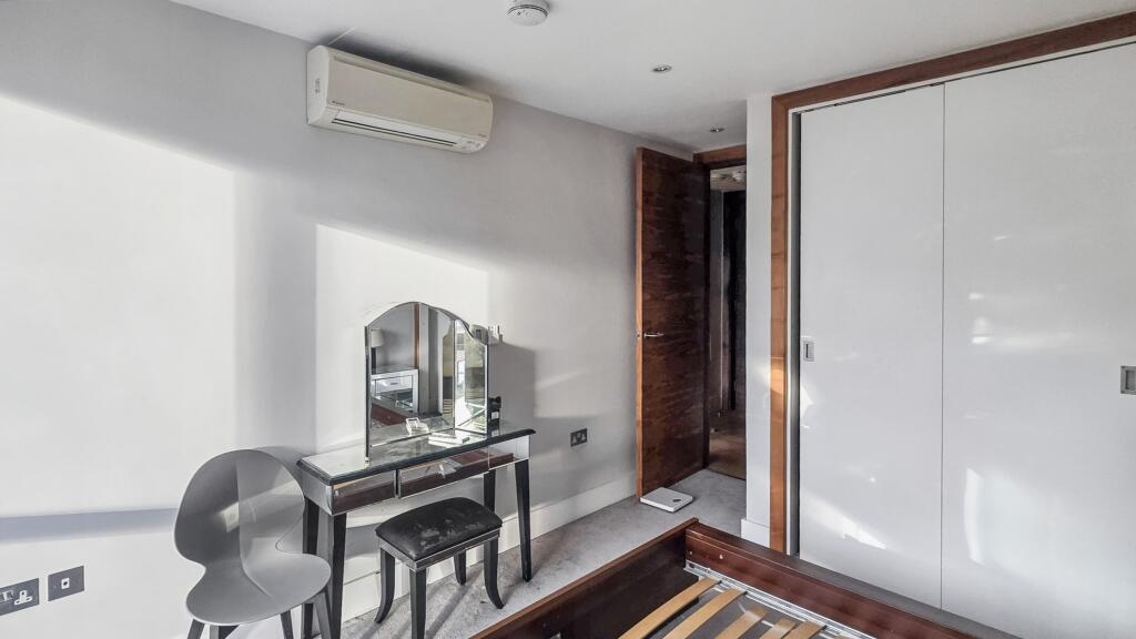Flat 8 City View Apartments, 29A Saffron Hill, London EC1N 8AG