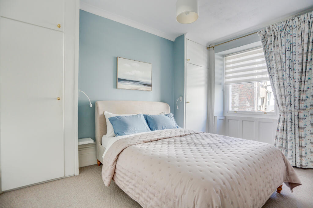bedroom4