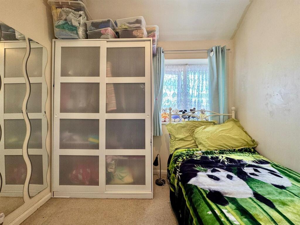 Bedroom 3 (2).jpg