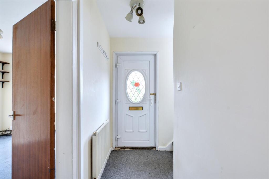 Hallway_1.jpeg