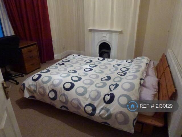 Bedroom 3 Upstairs Front