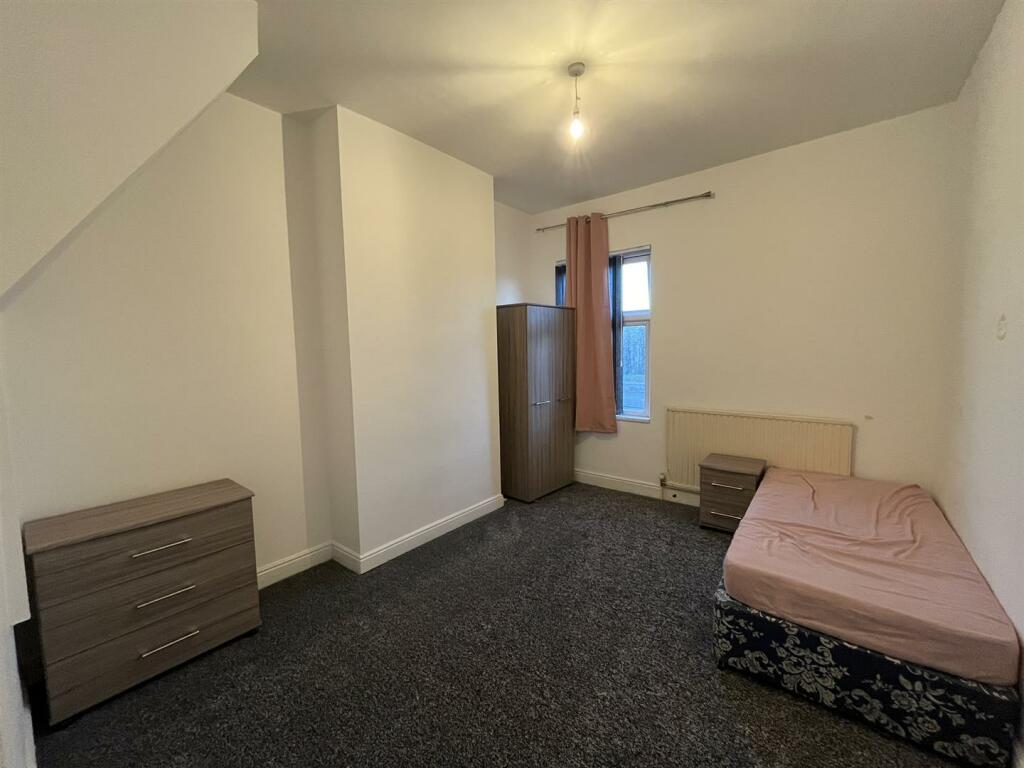 Bedroom 2.jpeg