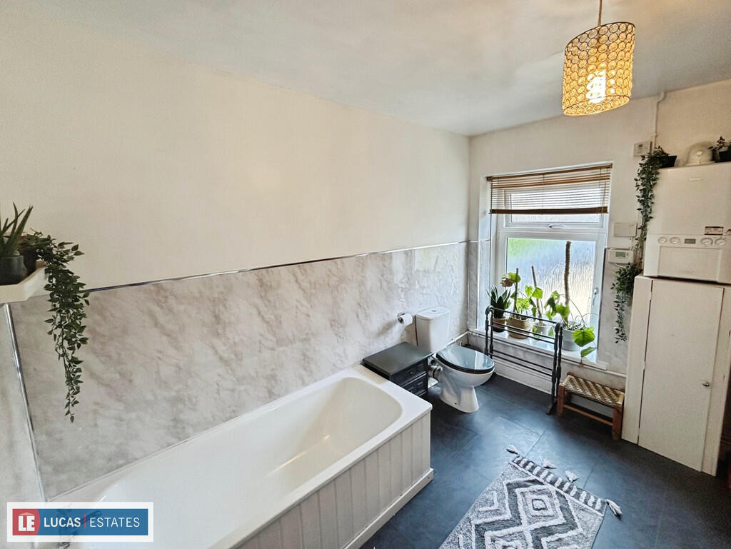 2835cab5-1C-455F-...