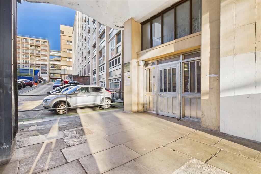 54 Francombe House, Redcliffe, Bristol BS1 6TB | L