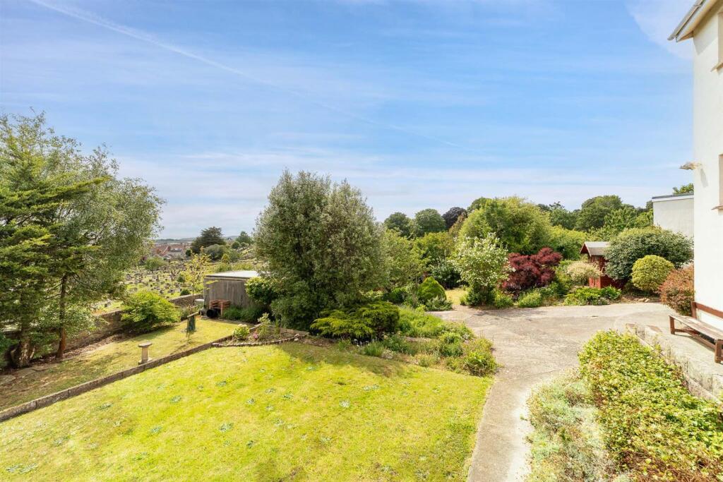 garden 4.jpg
