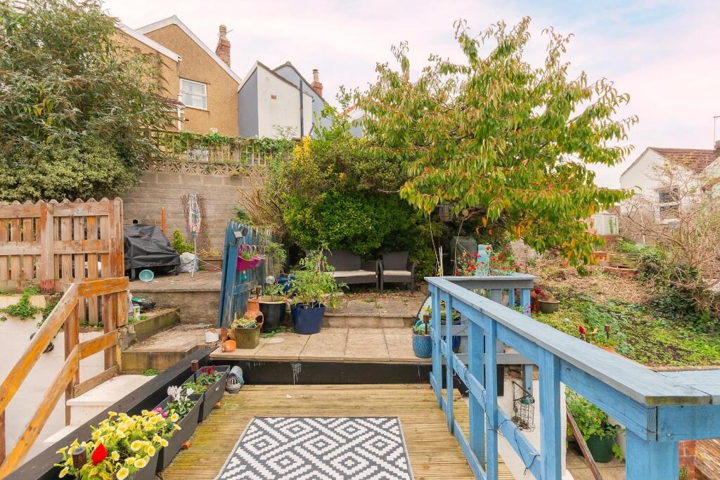 2S0HTN - External E.jpg