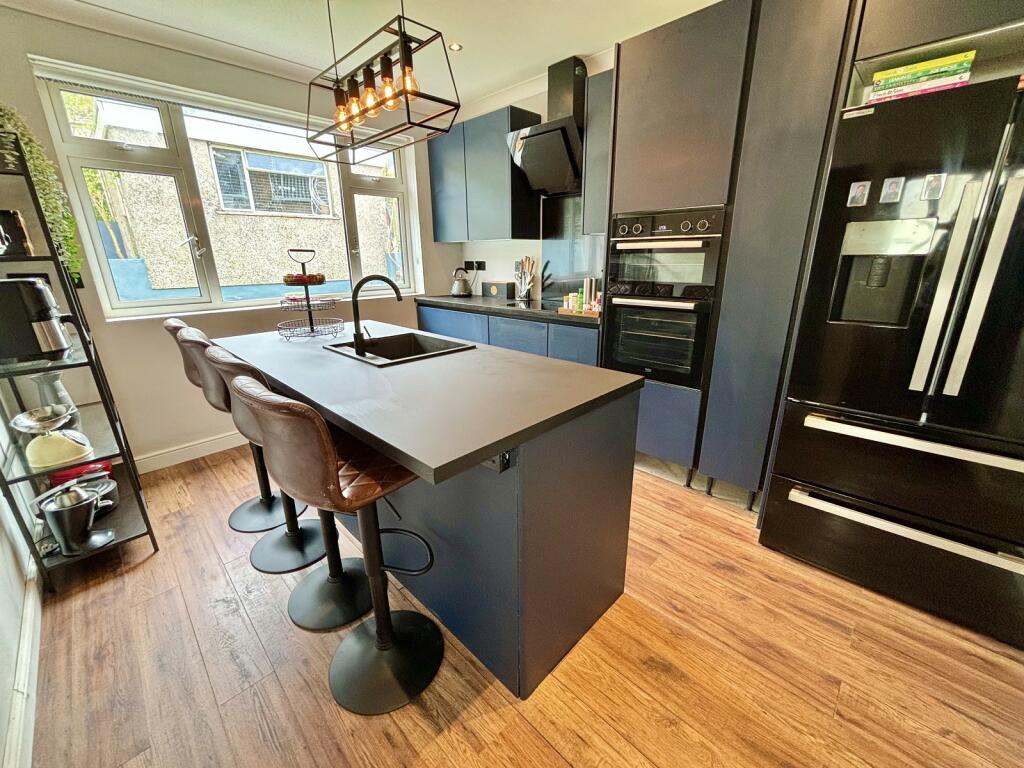 Kitchen / Breakfast Room