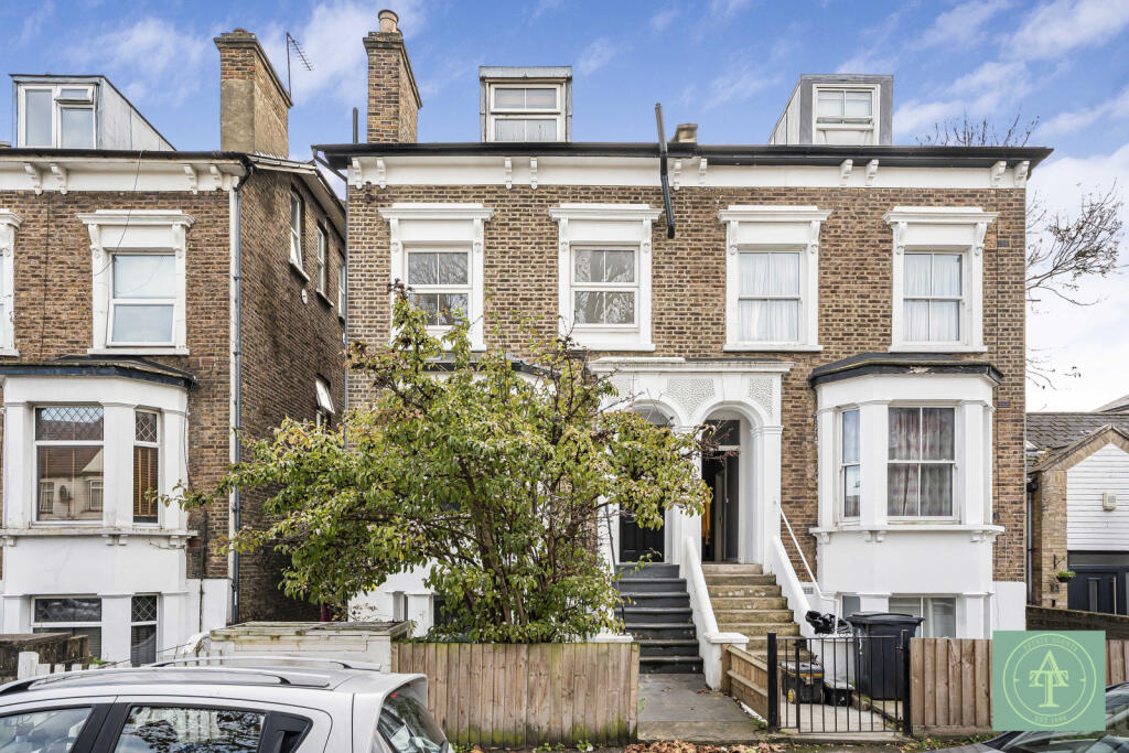 Pellatt Grove, Wood Green, London, N22