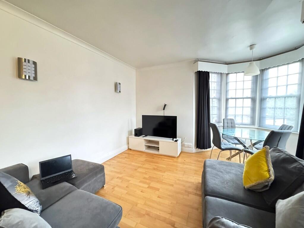 District road  (1...