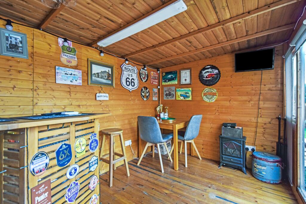 Sumerhouse/Bar