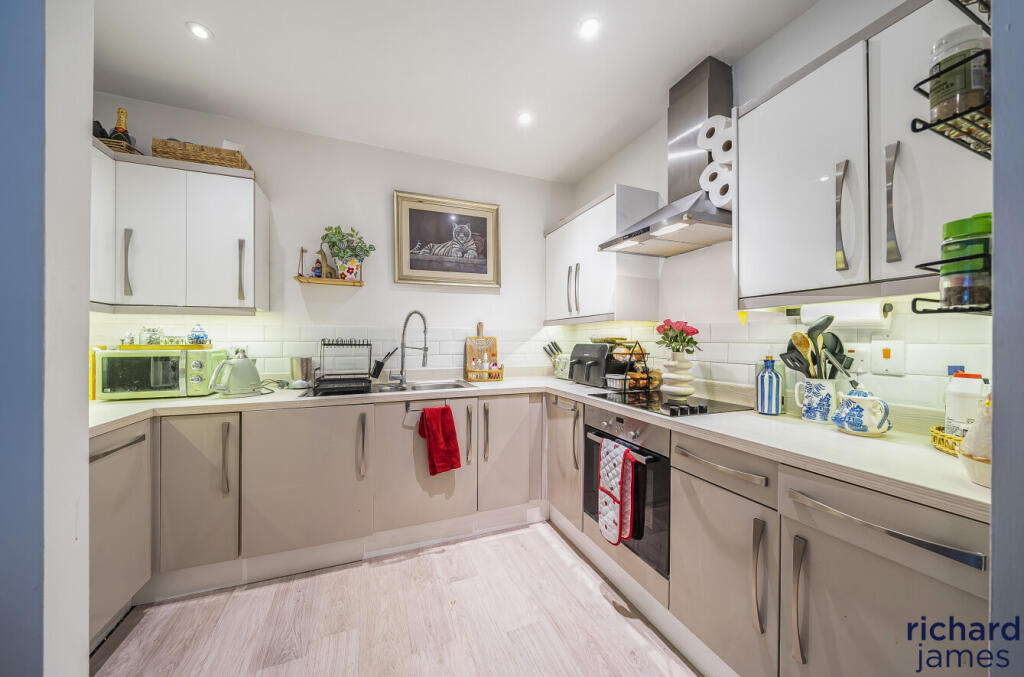 6c2fc8c7-9746-417...