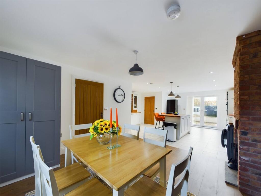 Kitchen/Dining/Breakfast Area