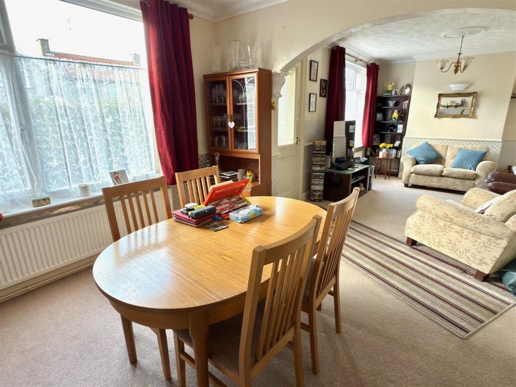 DINING AREA.jpg