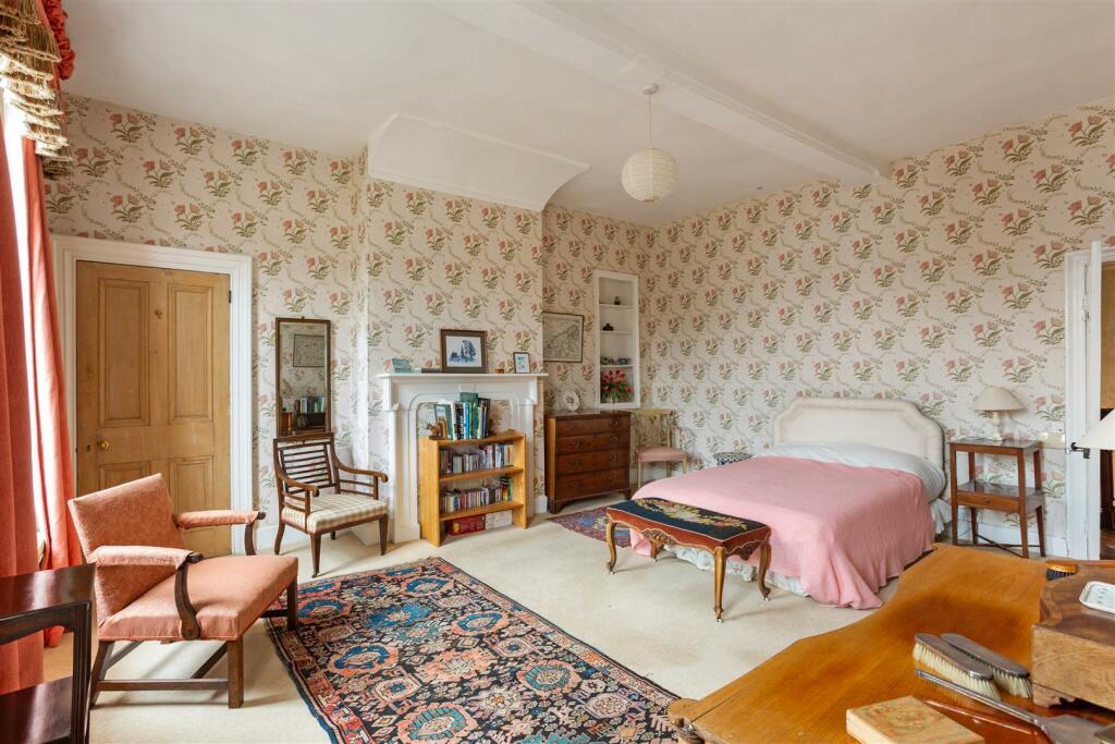 66106_St. Marys House, 14 High Street, Overton - (