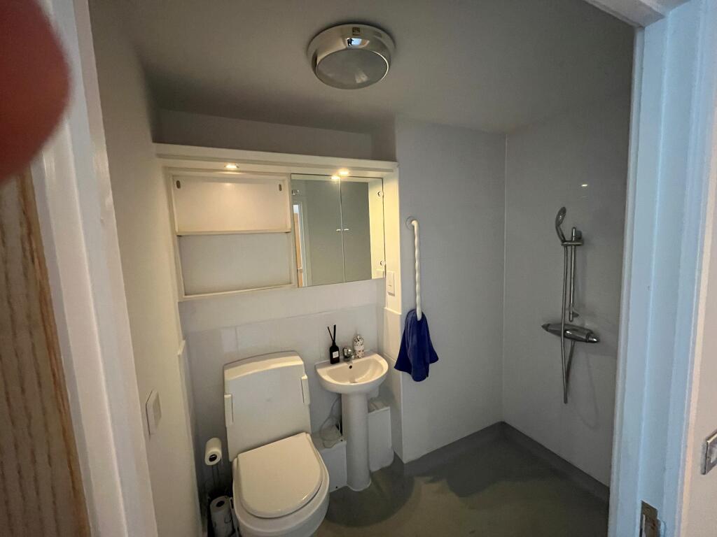 En-suite wet room