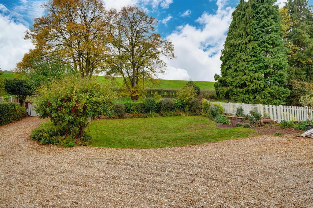 185 Bridgnorth Rd (60).jpg