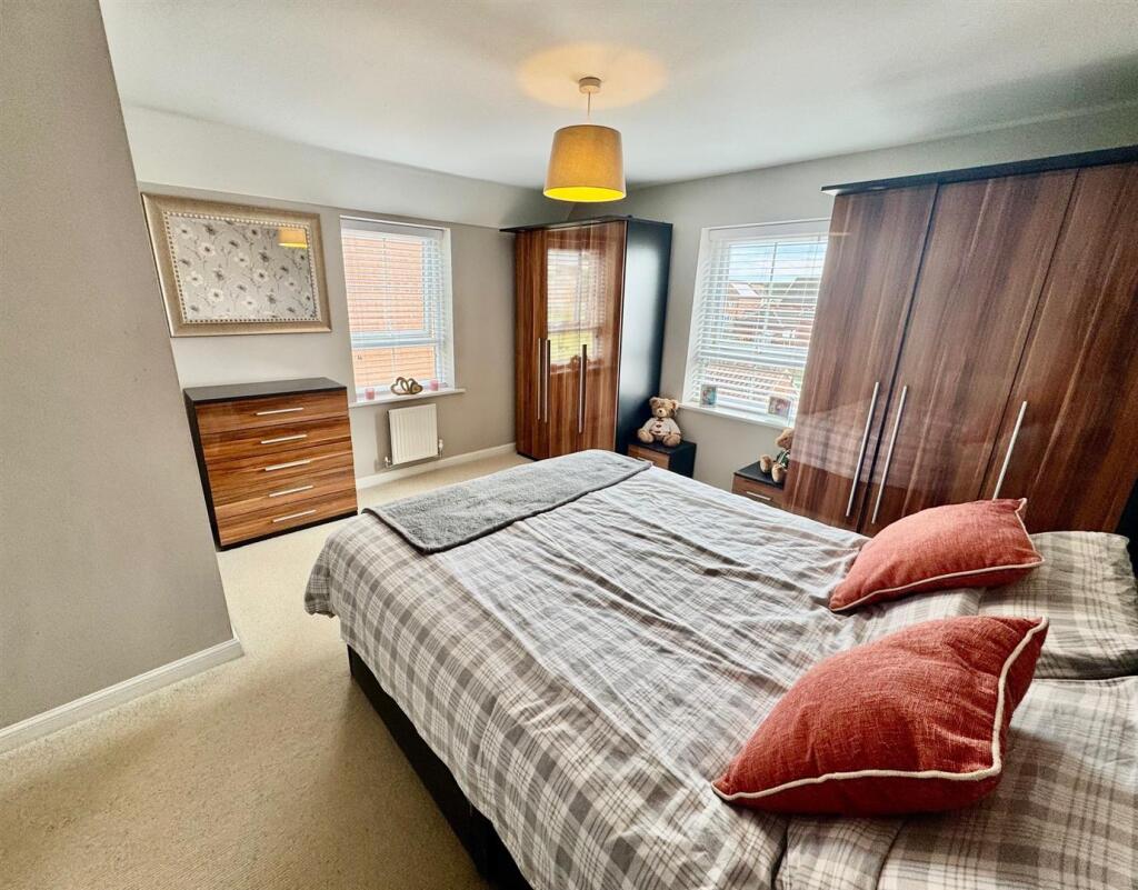 bed 1.jpg