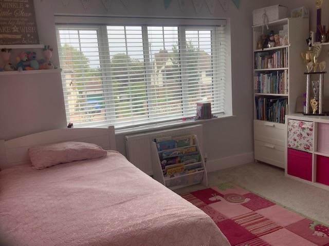 Bed 4.jpg