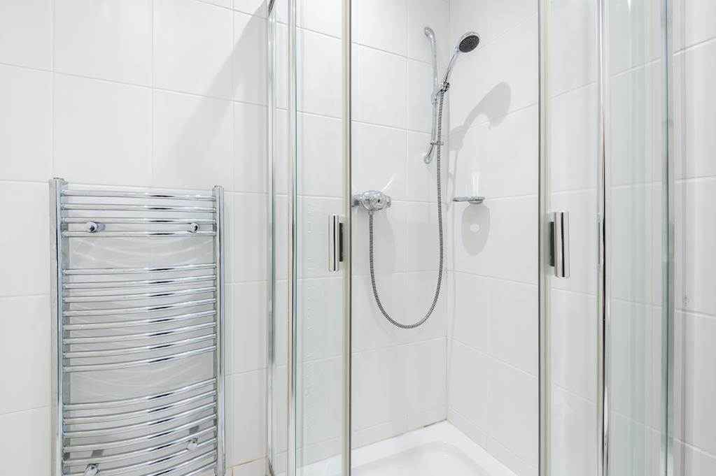 SHOWER DETAIL