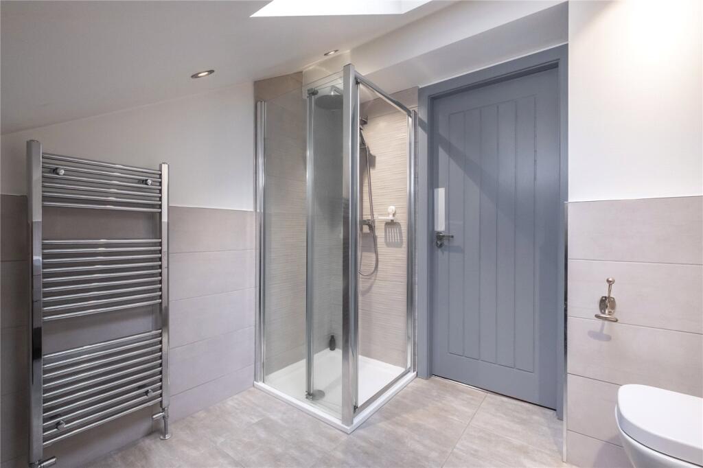 En Suite Shower Room