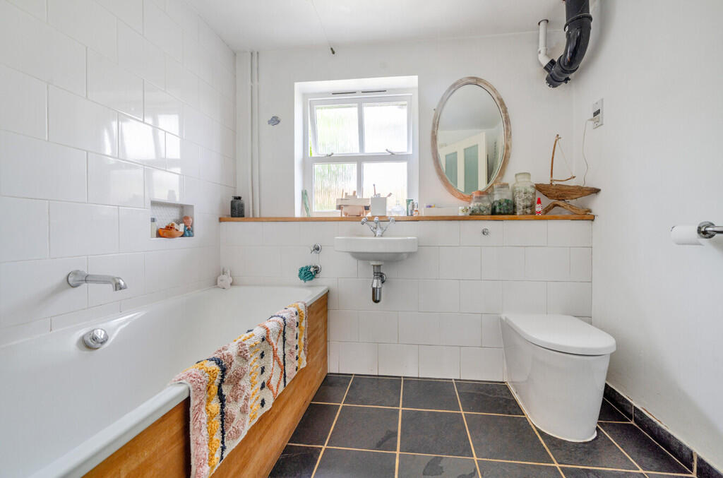 1293685-14-683833...