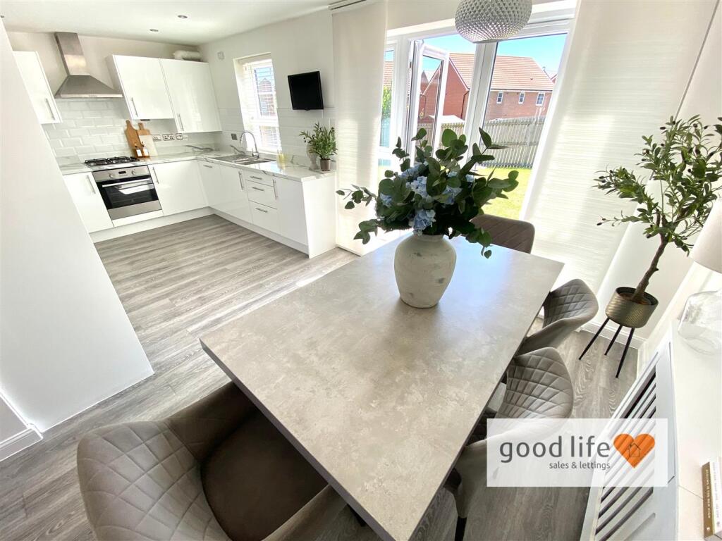 20250522_113639305_iOS15burcombeclose.jpg