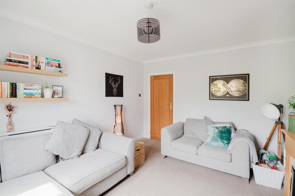 32 Oxford Square 3.jpg