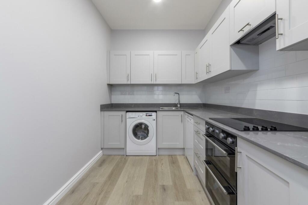 KITCHEN 1.jpg